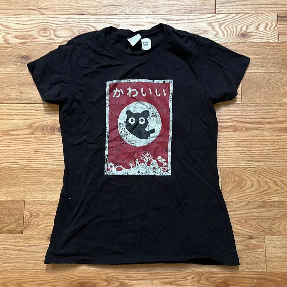 Black cat tee (kawaii anime)